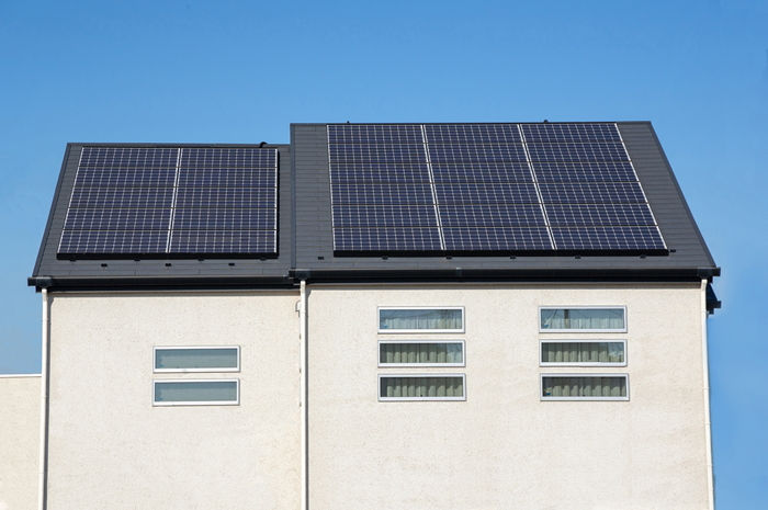 太陽光発電｜お客様の屋根とご家庭に最適なご提案。光熱費削減。災害や停電にも安心！